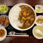 中華料理 北京飯店 - 中華定番セット(1080円)です。