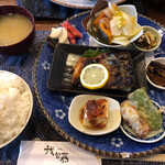 194629416 - 昼膳1500円　ご飯大盛り