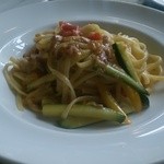 ランチの日替わりパスタをリングイネに変えて頂いたら+200円