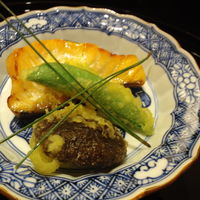 北新地 湯木 本店 - キングサーモンの焼き物