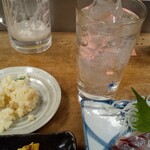 芋焼酎ロック。お冷ではありません。