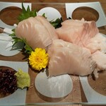 深夜食堂 家 - 鰆のお造り。旨い。