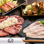 Okonomiyaki Teppan Dainingu Maruhi - 各種鉄板焼き
                      牛タン(期間限定)
                      豚トロ
                      アスパラベーコン
                      ガリバタチキン