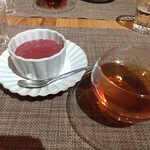fu-fu shisen - 杏仁豆腐ベリーソースと中国紅茶