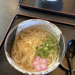 本格手打ちうどん とも作 - かけうどん480円