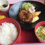 ジョイフル - 料理写真:ハンバーグととり天の定食