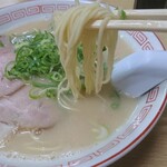 長浜ナンバーワン - 麺アップ