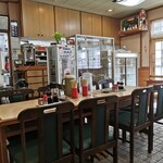 岡田屋 - 店内