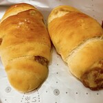 TANI ROKU BAKERY PANENA - レーズン塩パン（焼き立てと、家族にはリベイクで）