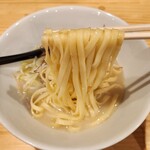 SABO - 〝本日の限定パスタ〟軽い鶏白湯と貝出汁のスープパスタ の麺