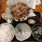 Toukyou Hitsujiniryouri Kamiyaki Horumosa - 羊肉定食セット　肉増