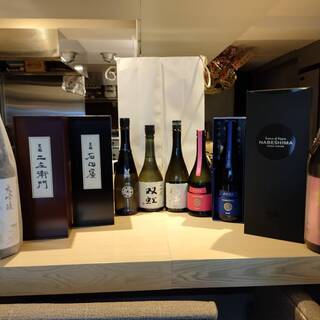 We have a wide selection of local sake and shochu from all over the country, including rare brands. Enjoy all the scenery