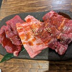 Okan Yakiniku Aka Chan - 和牛焼肉３種(ロース・カルビ・ハラミ)