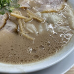 魁龍 - いかにも濃厚なスープ