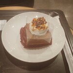 スターバックス コーヒー - ふんわりホイップ＆チョコレートムースケーキ