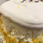 サカノウエカフェ - トップのお花も食べられる〜^_^