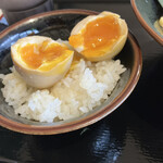 Ichikakuya - 煮卵を真っ二つ！