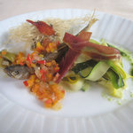 レストラン スイヤルド - オードブル：稚鮎の温かいエスカベッシュとズッキーニのタリアテッレ