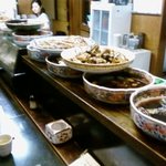 田中料理店 - 大皿料理の数々