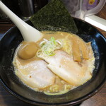ラーメン長山 - 鶏豚骨醤油ラーメン 790円
