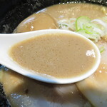 ラーメン長山 - スープ