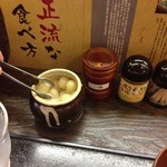 得正 - 福岡のうどん屋と言えばネギがおいてますがラッキョでした。