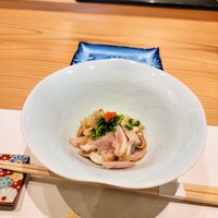 鮨と天草大王 天音 - 先付けはアラの肝、胃袋、皮