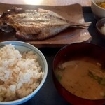 ひもの和助 - ご飯セット¥770、真あじ大¥451