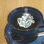 shifukunohamba-gu - コーヒーに、ミルクが綺麗に混ざっていくのを見るとホッとします。
