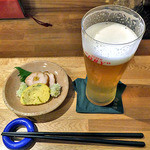 天ぷら処 こさか - 生ビール ＆ お通し（卵焼き＆鶏照焼き＆空豆の微塵粉揚げ）（２０１３年６月）
