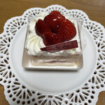 ファウンドリー - かおり苺と阿寒酪農家ショートケーキ