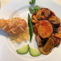 涵梅舫 銀座店 - 海老の特製マヨネーズと唐辛子炒め