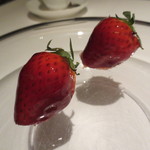 フロリレージュ - プチフールはとちおとめです。