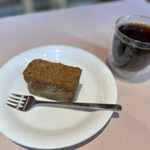 THE NUTS EXCHANGE - ケーキと珈琲