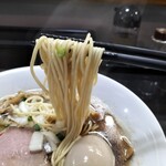 麺処 晴 - 中細麺