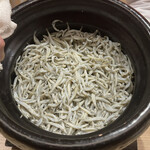 東茶屋 なかむら - 氷魚の炊き込みご飯