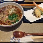 麻布箪笥町 天涼庵 - 鴨南蛮蕎麦　天麩羅¥1500