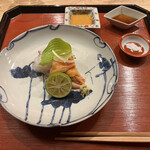 東茶屋 なかむら - お造り
      　兵庫県　二見産　鯛　山口県産　赤貝