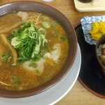 Daichan Ramen Tottoriten - 珍味（みそ）と豚バラ丼
