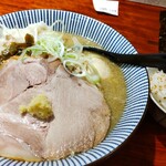 Yaki Miso Ramen Yadoya - 味玉味噌 1000円、日替飯 400円、この日の日替飯は「甘エビチャンジャのっけ飯」になります