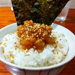 灼味噌らーめん 八堂八 - 日替飯 400円、この日の日替飯は「甘エビチャンジャのっけ飯」になります