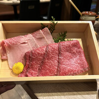 黄金出汁しゃぶと江戸前寿司 肉のあさつ 梅田お初天神店 - 近江牛ロース&カルビ