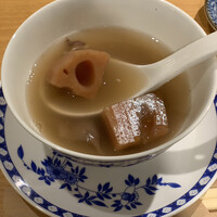 喜記 銀座店 - 本日の薬膳スープの具材は蓮根です