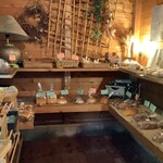 麦わらぼうし - 店内