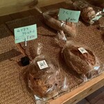 麦わらぼうし - 山ぶどうチーズ 450円(税込)