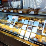 いづみや - ショーケース