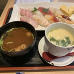 Sushi Hamazushi - 桔梗（1,860円）を茶碗蒸しつき