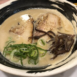 濃厚煮干とんこつラーメン 石田てっぺい - 