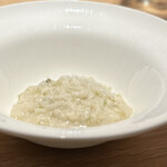 マンサルヴァ - このリゾット、昇天ものです！過去最高リゾットかも。
      7年熟成というカルナローリ米自体が風味が強く、食感もいい。
      しっかり効かせたカステルマーニョという山羊のチーズの旨味、蕗の薹の苦味の余韻がたまらぬ…