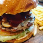 HINANO Resort Burger&Bar - チーズバーガー